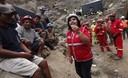 Ministra Ana Jara inspecciona trabajos de rescate de los mineros de la empresa Cabeza de Negro atrapados por derrumbe en Ica