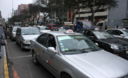 Taxis en la avenida Arequipa, una arteria de Lima