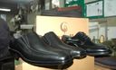 Zapatos de calle en una de las tantas tiendas del Jirón de la Unión