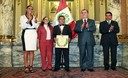 Alberto Rossel, campeón mundial minimosca de box, recibió los Laureles Deportivos en Palacio de Gobierno