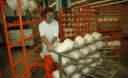 Trabajadores textiles en una d las textileras del distrirto de Santa Anita