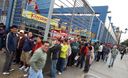 Venta de entradas para el partido entre Perú y Paraguay, la gente y las ingterminables colas