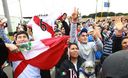 Hinchas de Peru poco antes del encuentro ante Paraguay
