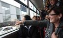 La alcaldesa Susana Villarán, viajando en el Metropolitano y caminando por el centro de Lima