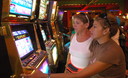 Los casino tragamonedas son la forma más popular de juegos de azar, y que fascina a millones de jugadores