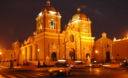 Una noche por la Plaza de Armas de Trujillo Ciudad de la eterna primavera
