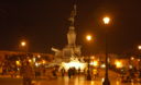Una noche por la Plaza de Armas de Trujillo Ciudad de la eterna primavera