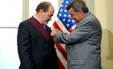 Ministro de Relaciones Exteriores Rafael  Roncagliolo condecoró a Richard Goughnour