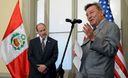 Ministro de Relaciones Exteriores Rafael  Roncagliolo condecoró a Richard Goughnour