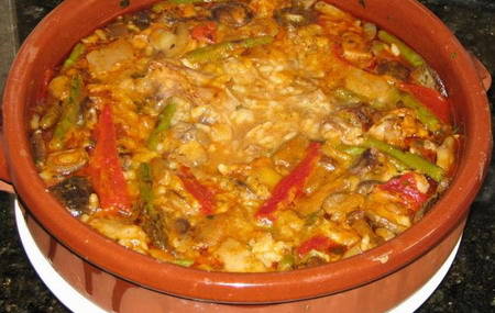 Conejo con arroz caldoso