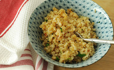 Arroz frito con coco y jengibre