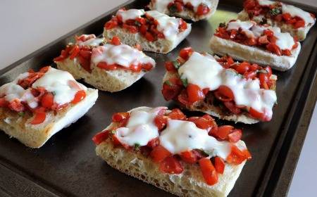 Bruschettas de mozzarella