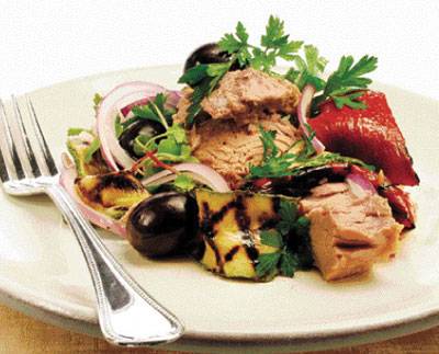 Ensalada de atún y vegetales
