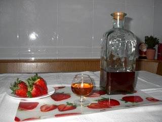 Aguardiente de fresas