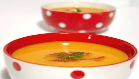 Sopa de tomate frito