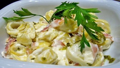 Tortellini a la Crema