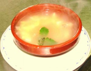 Sopa de pan con jamón