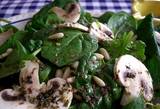 Ensalada de espinacas y champignones