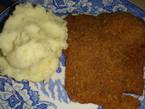 Milanesas crocantes con puré de papas cremoso